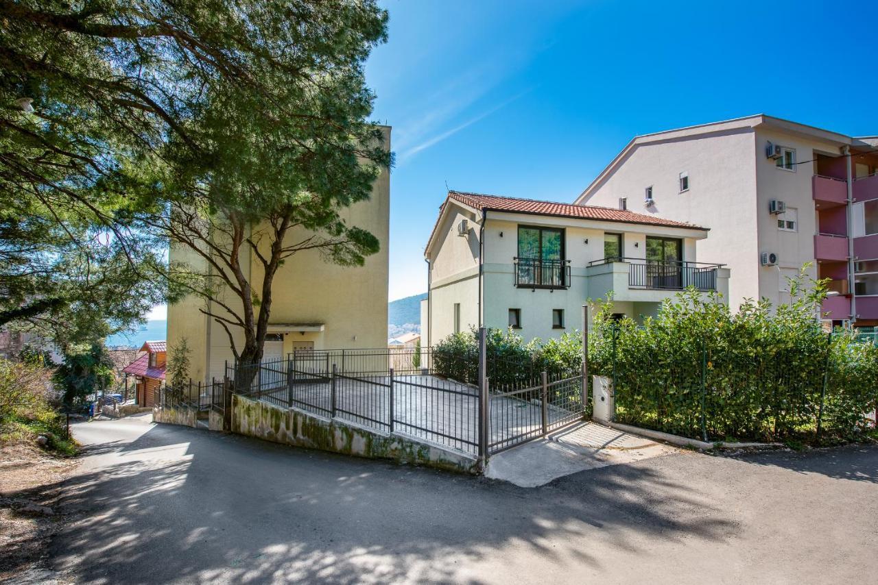Villa Lazi Sea View Будва Екстериор снимка